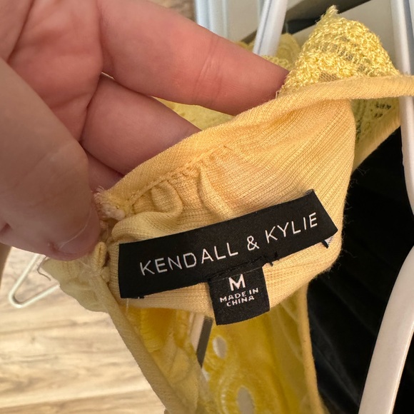 Yellow Kendall and Kylie tank top - Picture 3 of 3